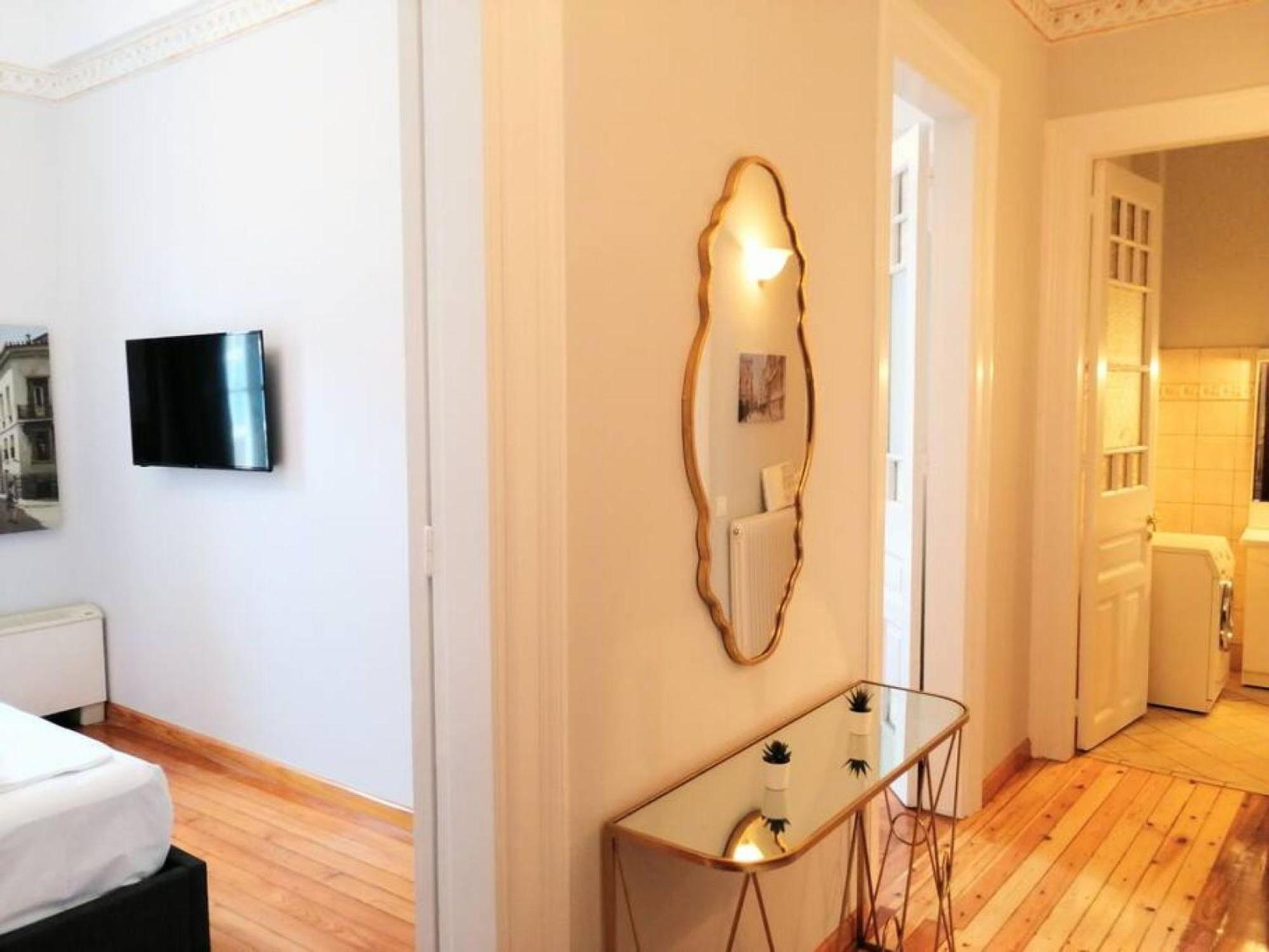 Elegant Apartment Under The Acropolis Athen Exterior foto